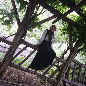 Meet your Posher, Loujain