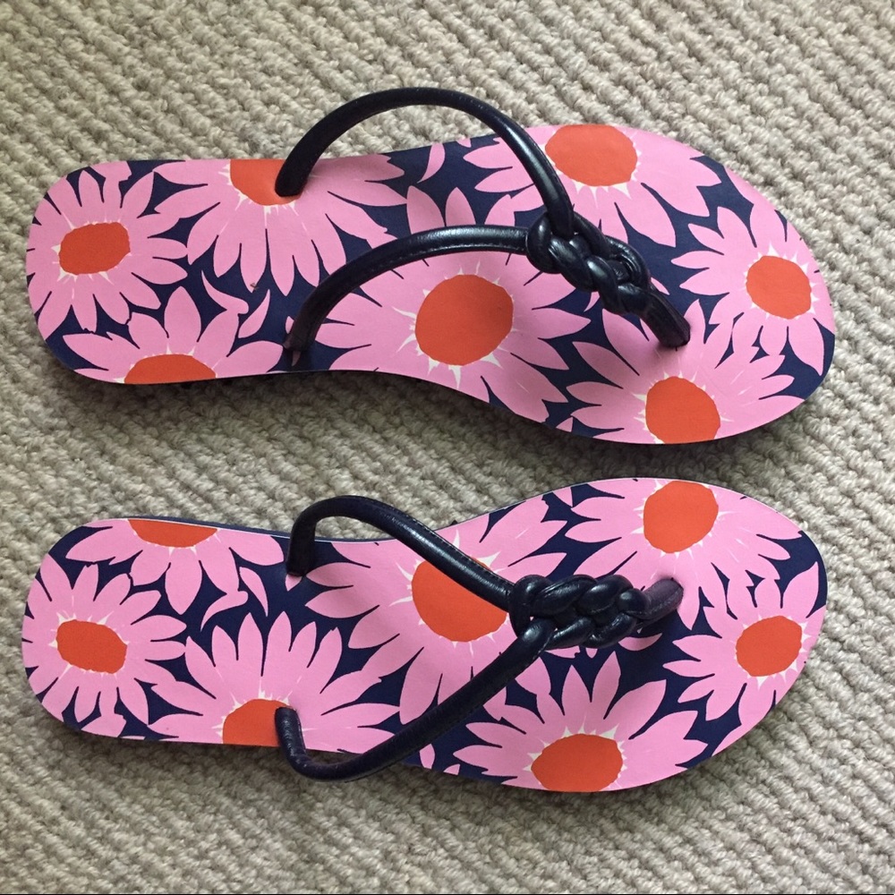 Vera Bradley unique flip flops