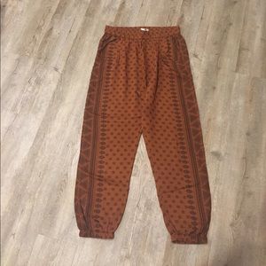 Amuse Society jogger pants in size L