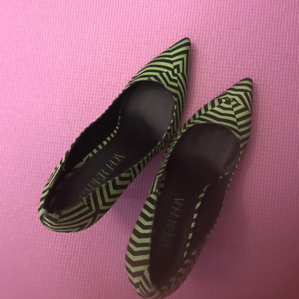 Like green n black pumps