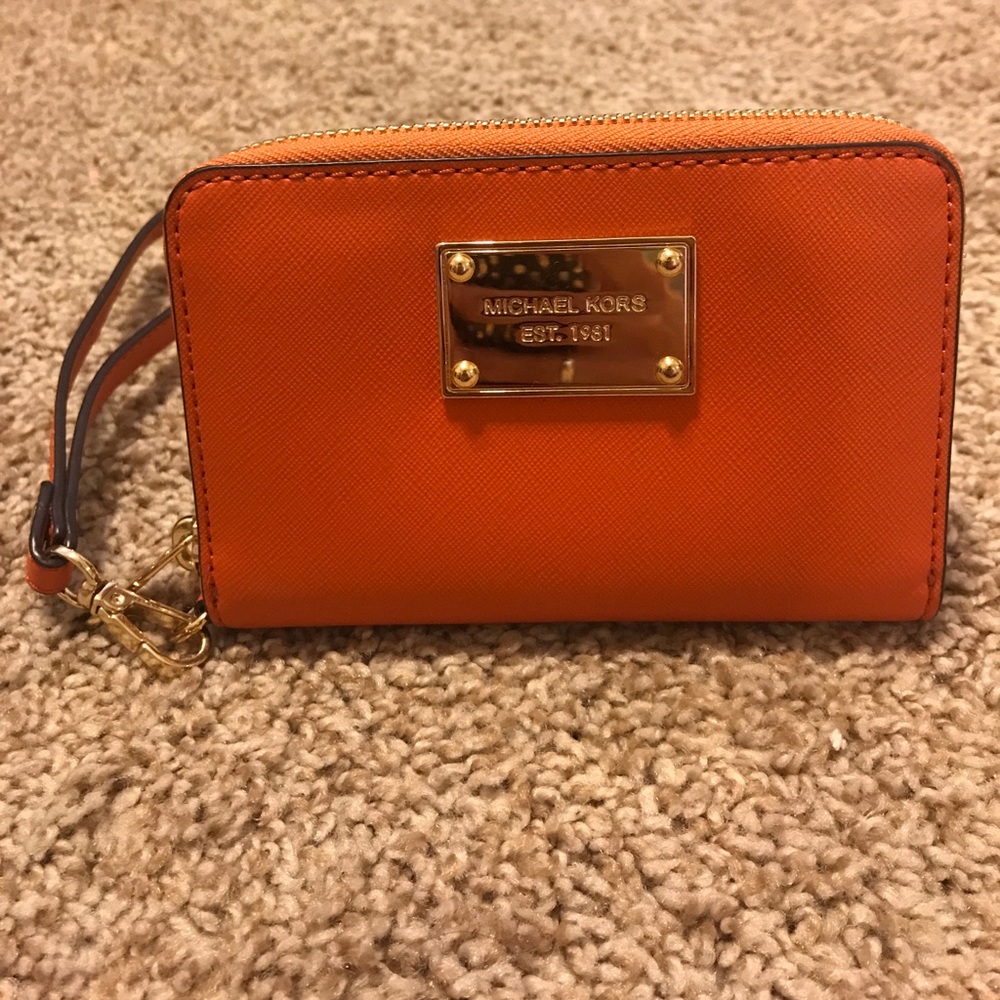Michael Kors Wristlet Wallet