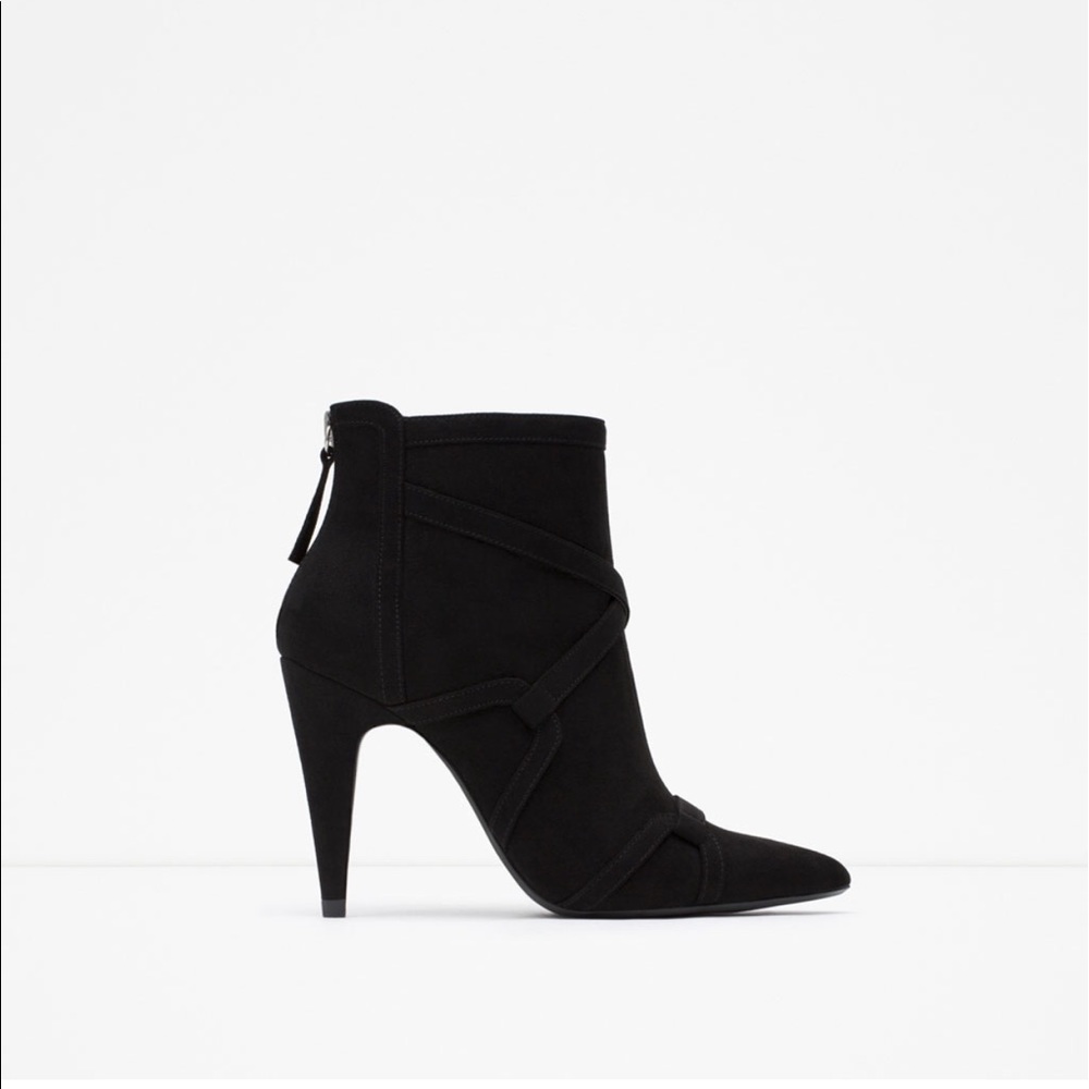 ⬇️⬇️ ZARA Black Ankle Boots