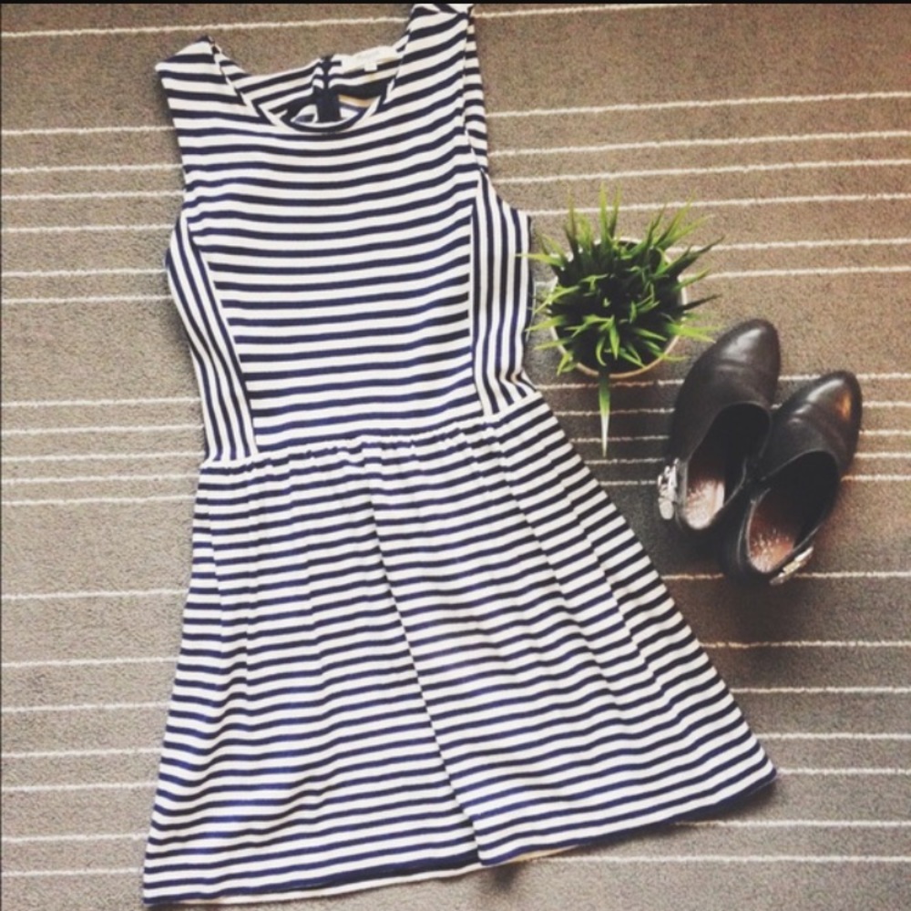 Madewell knit navy and white stripe dress size S