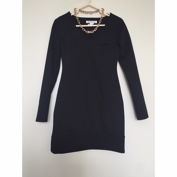 [BCBGeneration] black seamed v-neck bodycon - Picture 2 of 7