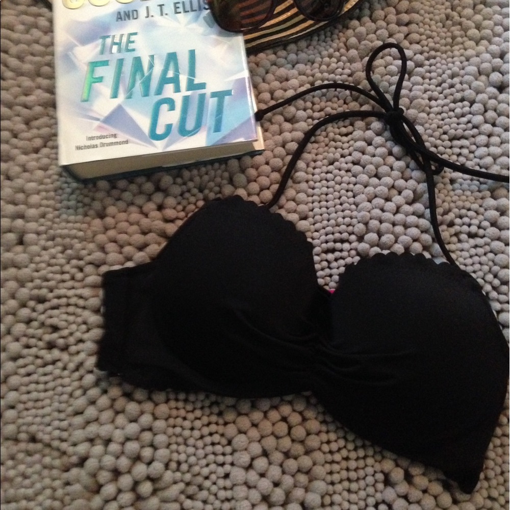 Victoria Secret 34 B Scalloped Style