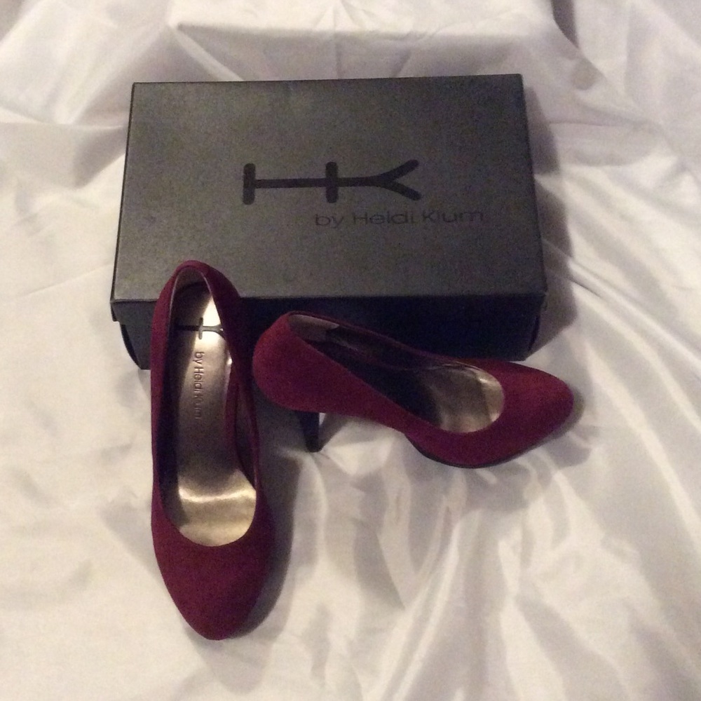 Pumps - Picture 2 of 4