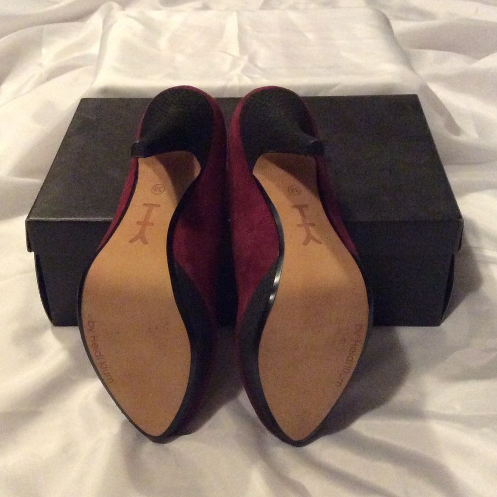 Pumps - Picture 4 of 4