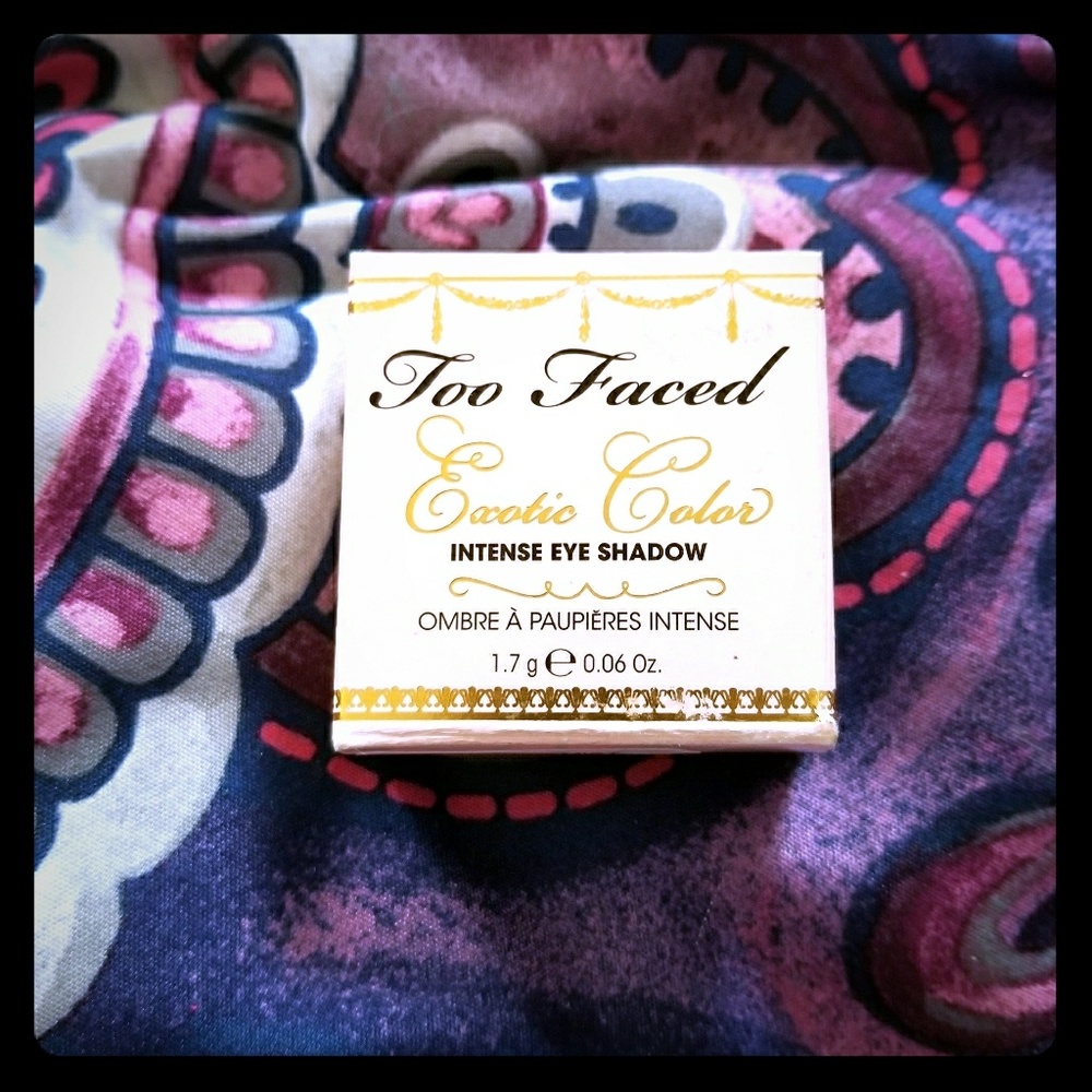 Too Faced Exotic Colors eyeshadow