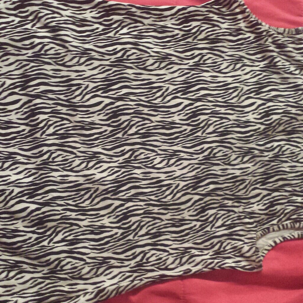 sleeveless dress shirt