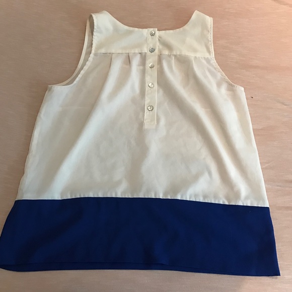 Blue and white tank top with buttons - Picture 2 of 2