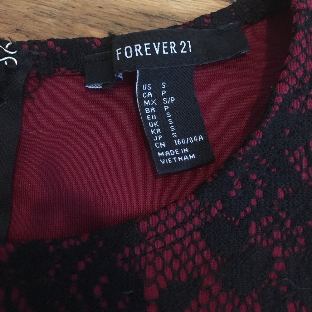 Forever 21 lace overlay mini dress S - Picture 3 of 4