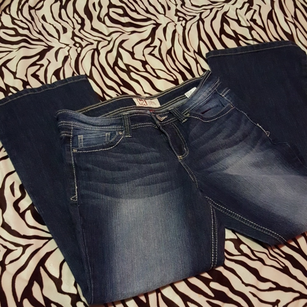 🌼Lei Sophia Flare Jeans🌹