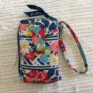 Vera Bradley wallet/wristlet with phone holder