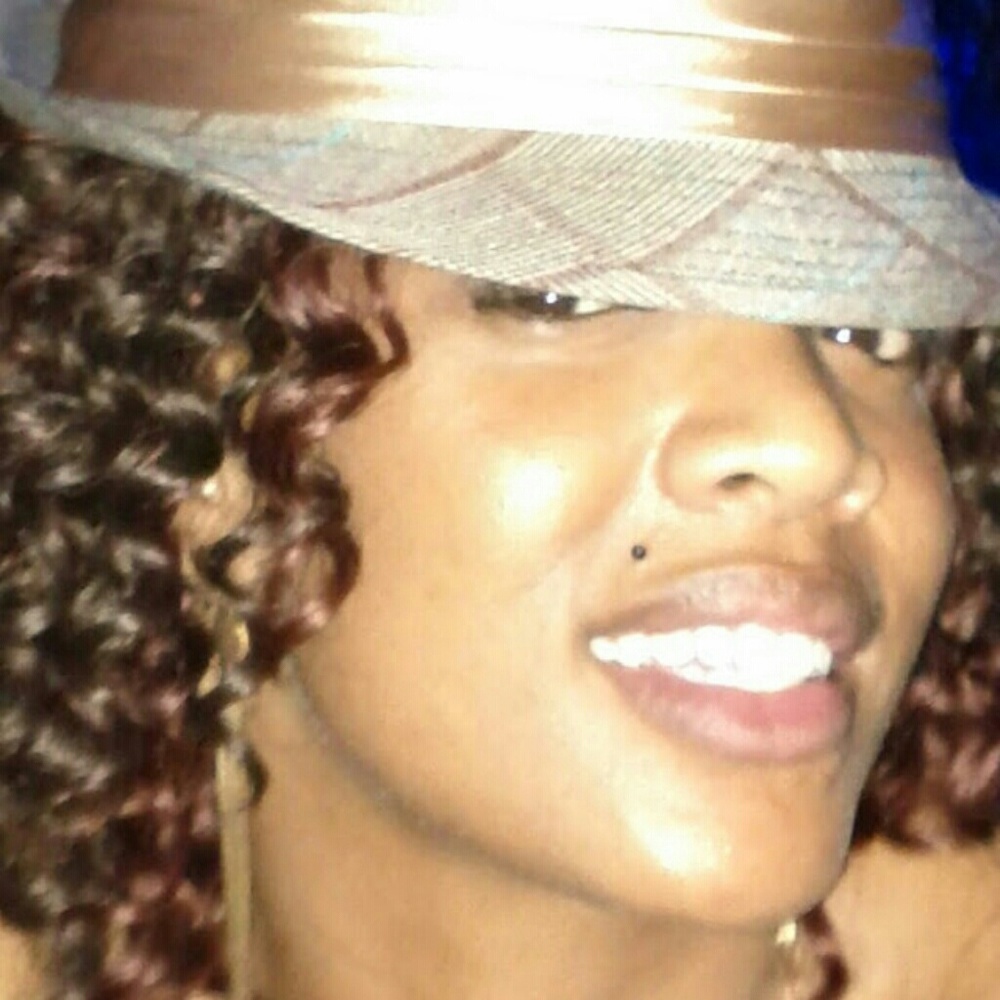 Meet your Posher, Phyllis