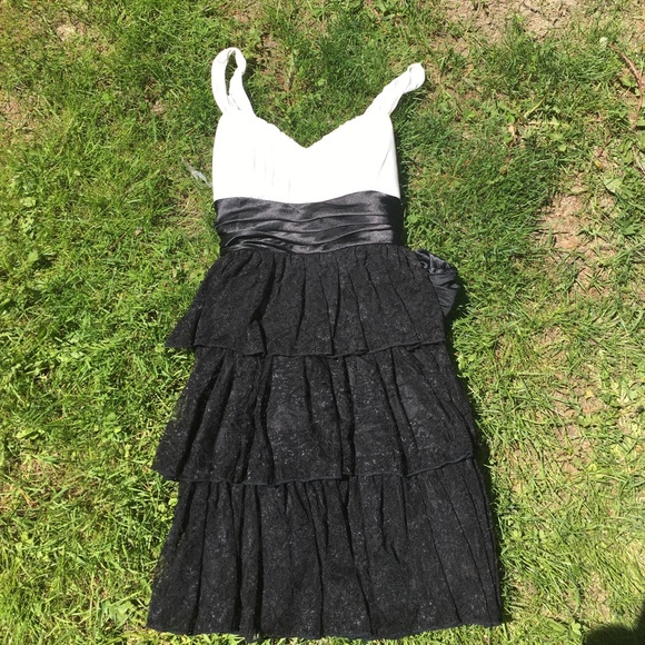 Cocktail dress - Picture 1 of 3