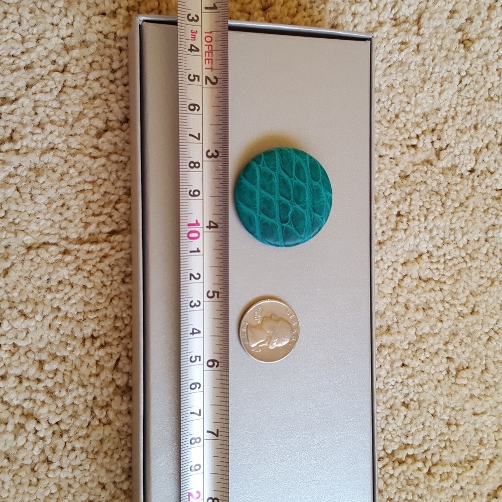 ***SOLD*** BNIB Auth Hermes Petit H Croc Brooch - Picture 4 of 5