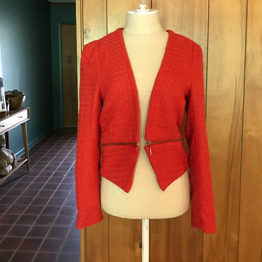 Zip-off crop tweed jacket