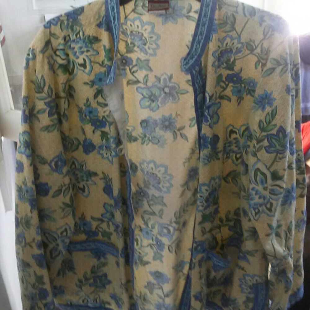Button up jacket - Picture 2 of 2