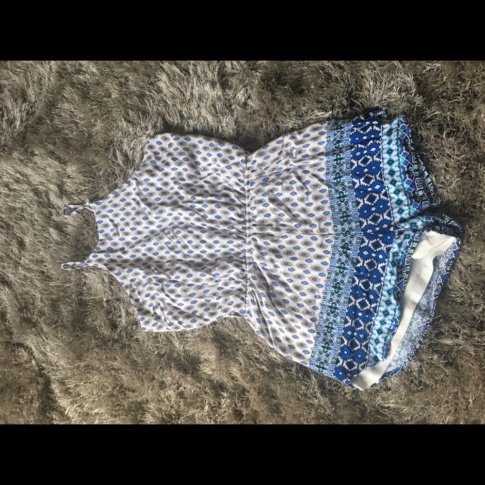 v cute Iris Romper