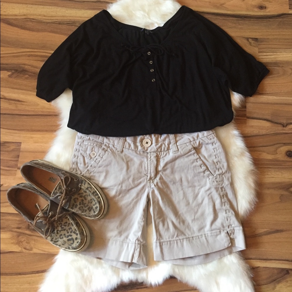 BKE Bell khaki shorts!