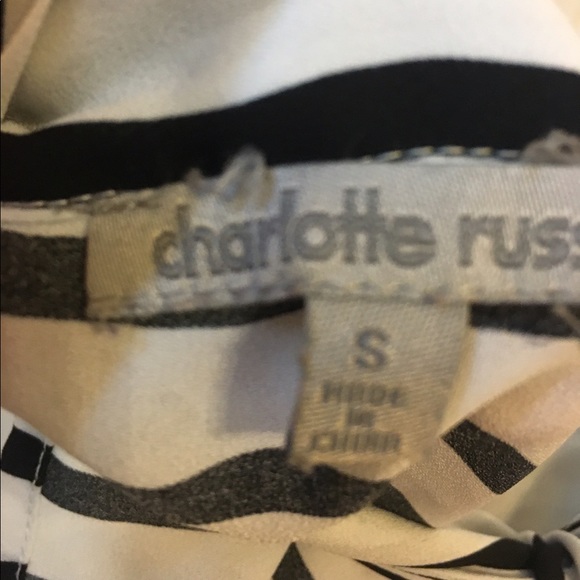 OPEN BACK Charlotte Russe tank. Size Small - Picture 3 of 3