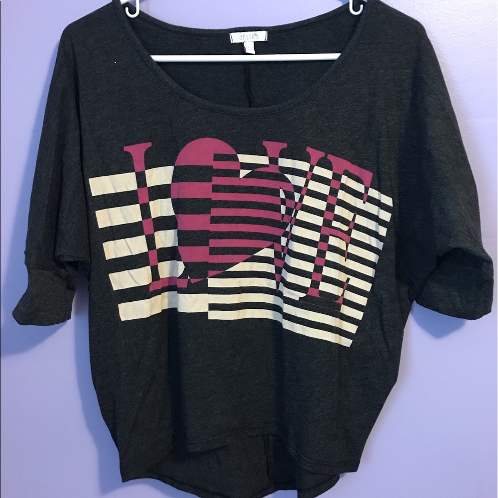 High low cropped "love" tee
