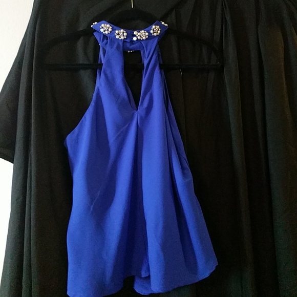 Top - Picture 3 of 3