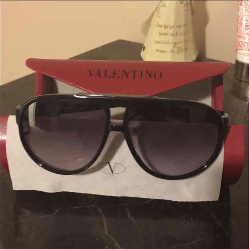 Saks Fifth Avenue Sunglasses Black & Silver