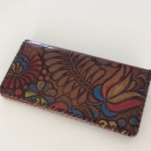 ISABELLA FIORE LEATHER WALLET