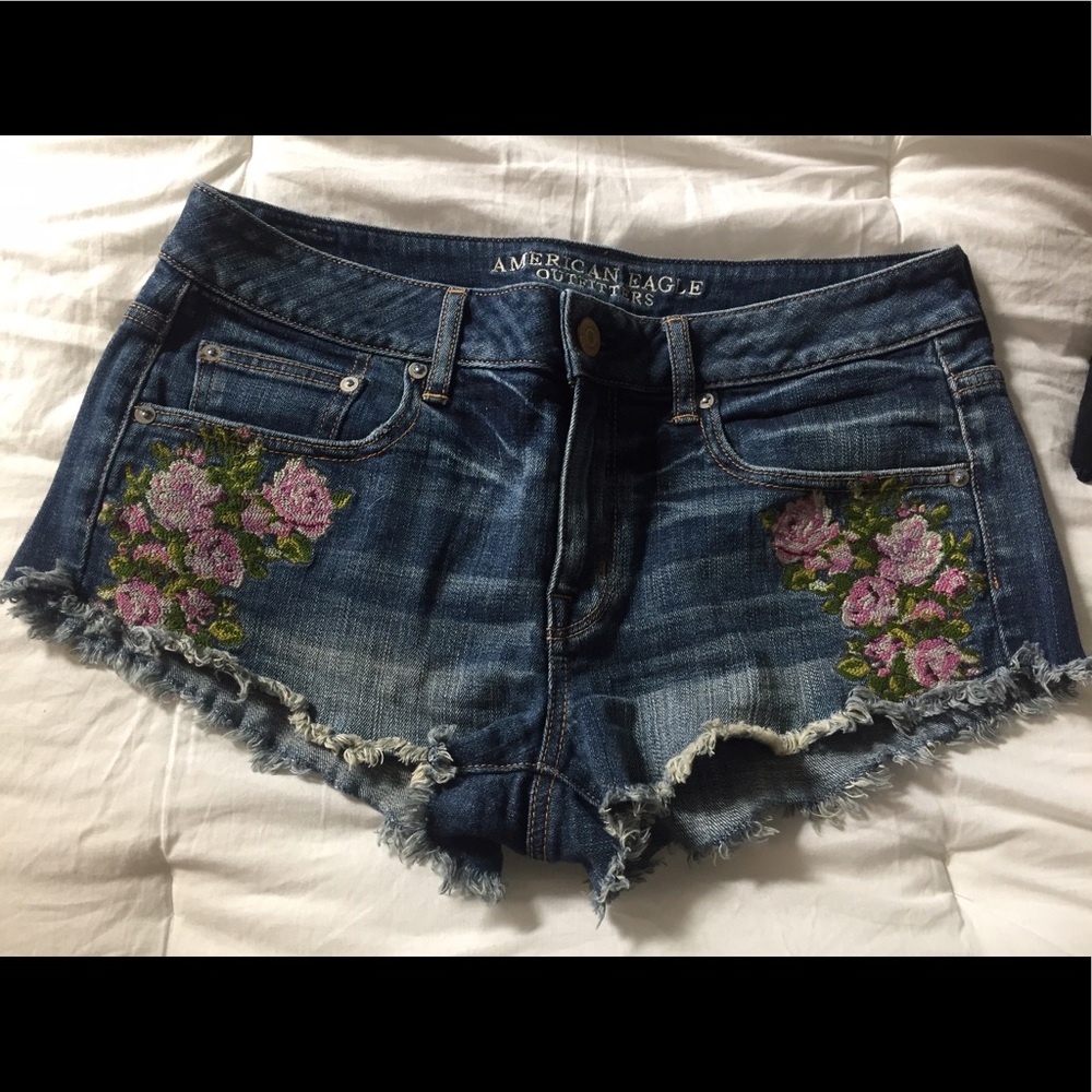 Floral Design Denim Shorts