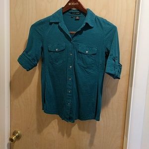 Teal short sleeved shirt