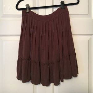 Brown pleated skirt