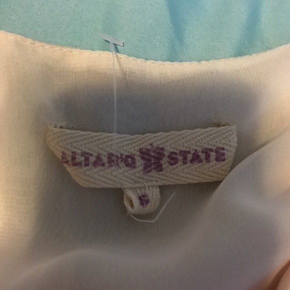 Altar'd State Coral and Cream Color Top - Picture 3 of 3