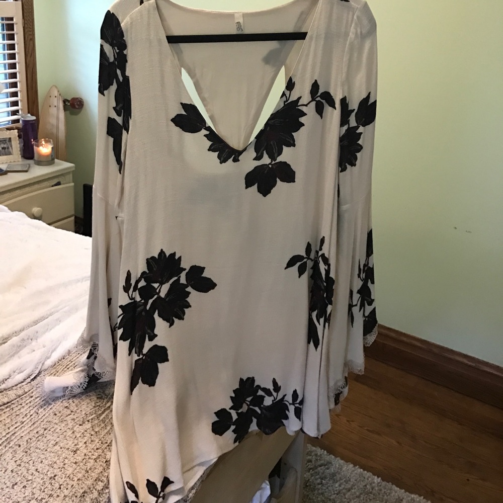 Hold! Free people bell sleeve tunic dress