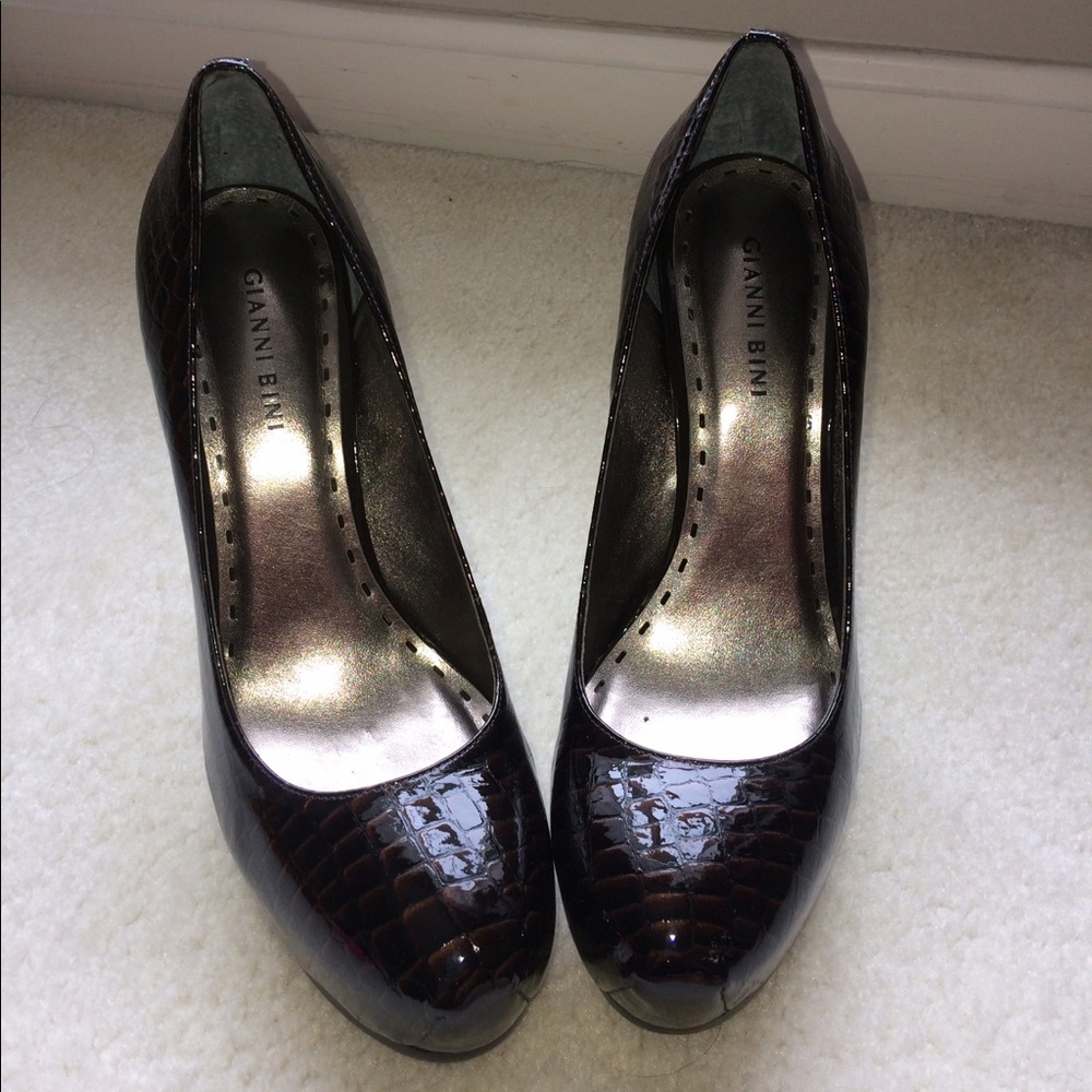 Gianni Bini Brown Snakeskin Platform Heels
