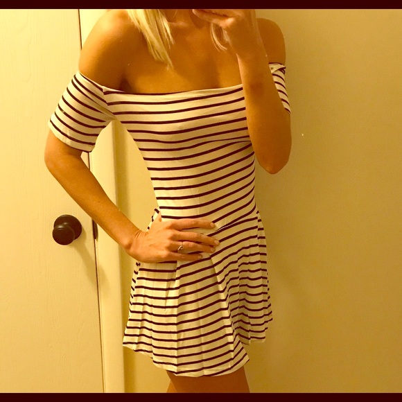 NWT black + white off the shoulder stripe dress - Picture 3 of 4