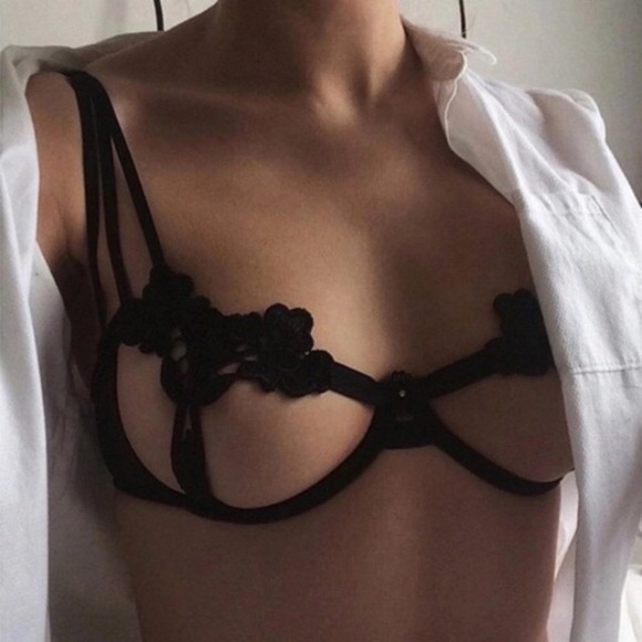 'Aubrey' Bra - Picture 2 of 7