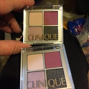 A Set of 2 Clinique Pink Chocolate,Smoke & Mirrors