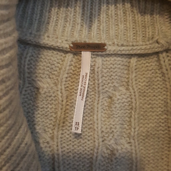 🎄Free People Cardigan🎄 - Picture 2 of 4