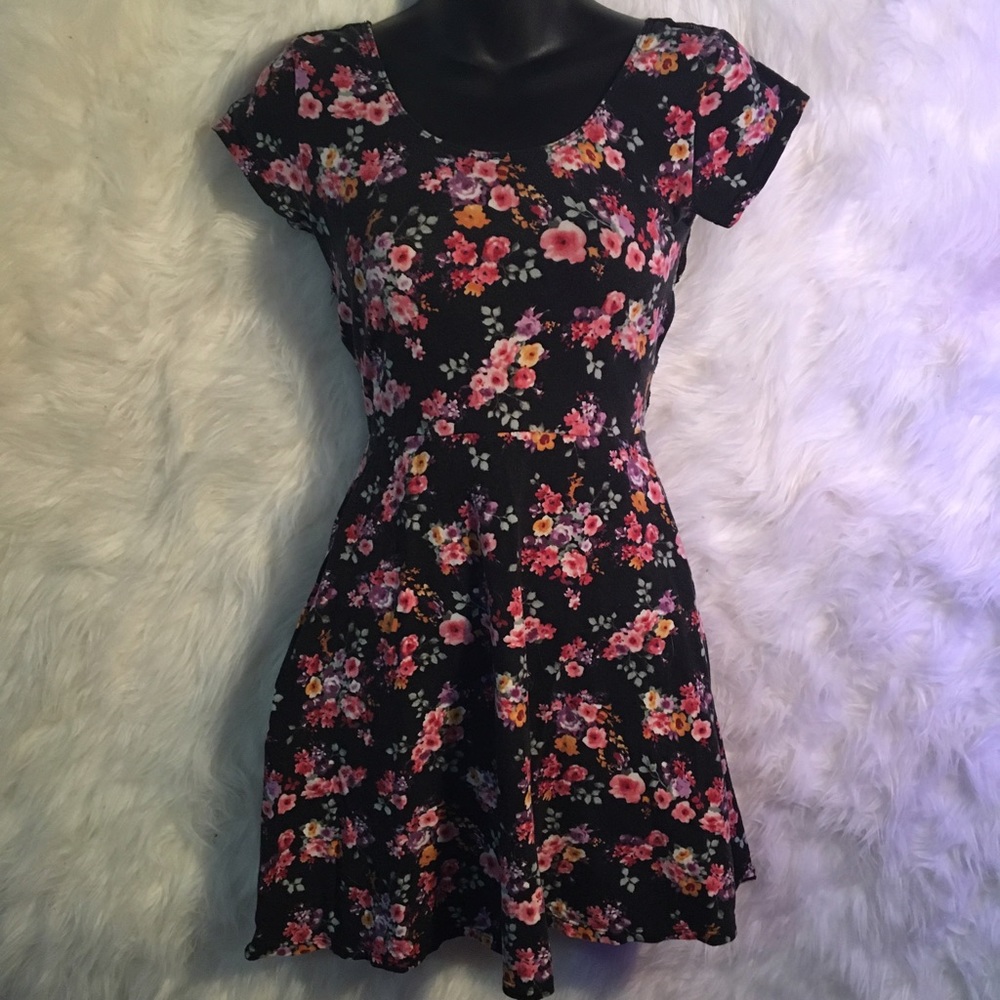Floral Dress Lace Back