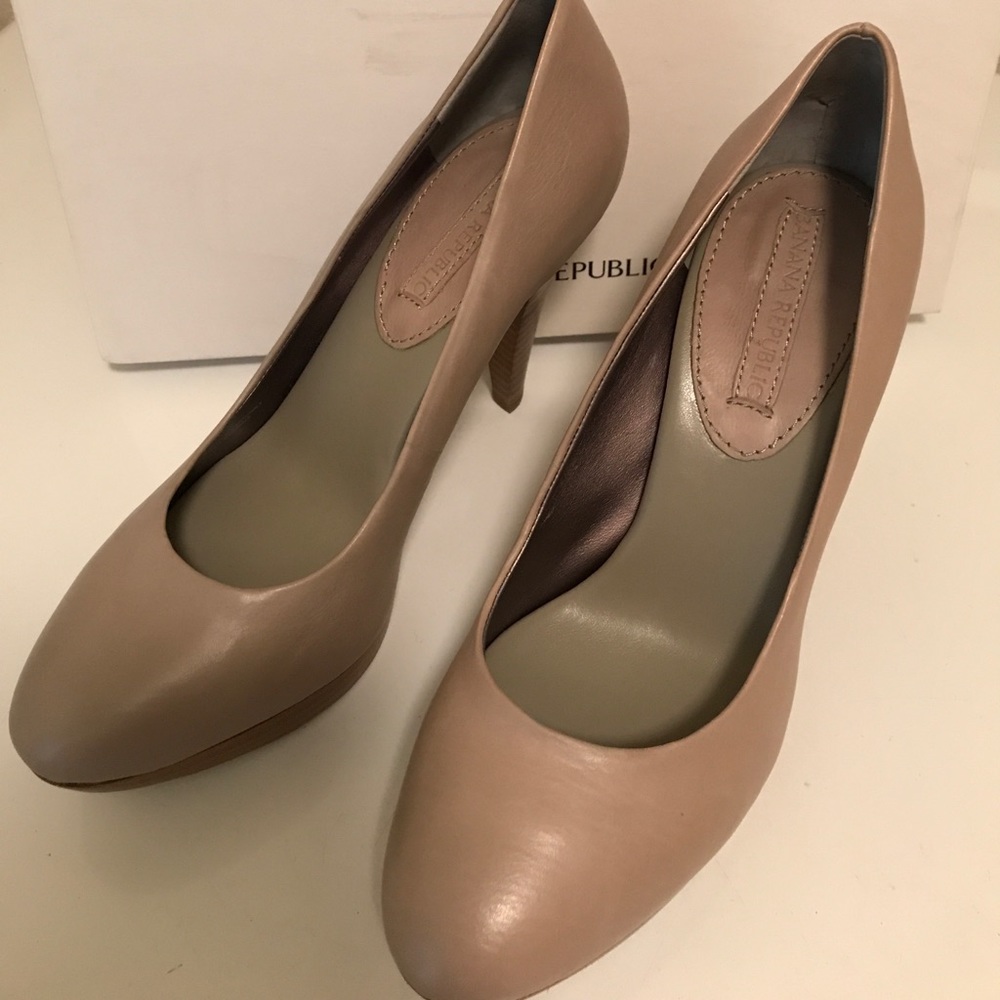 Banana Republic Shoes