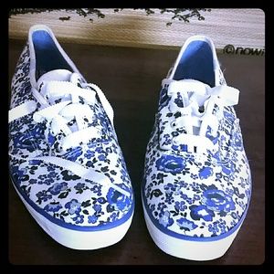 Floral keds