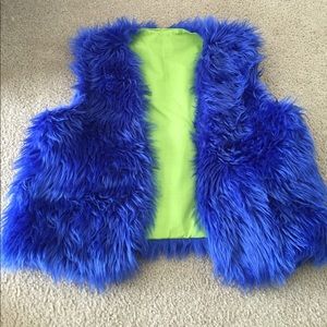 Rave vest fuzzy sz M