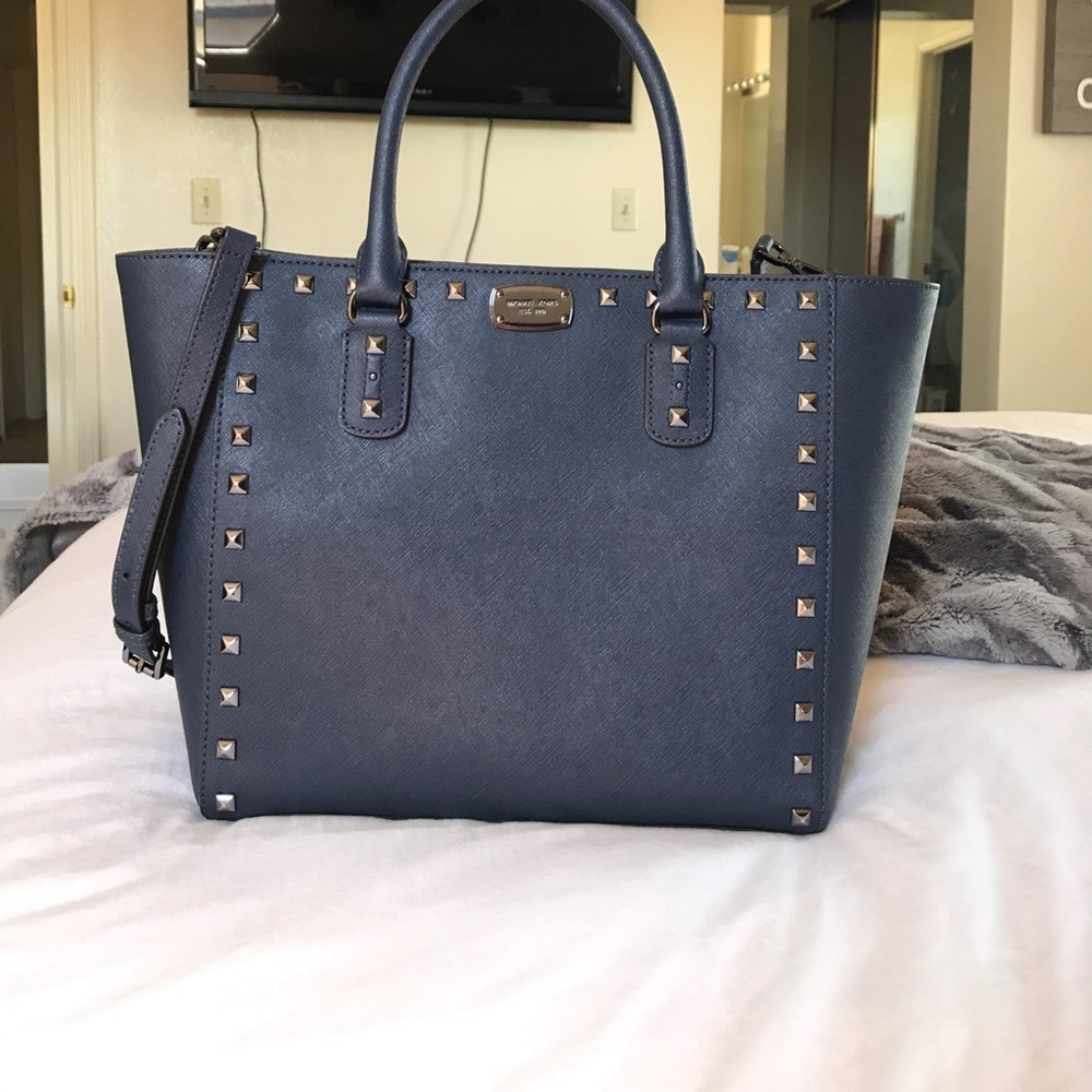 Michael Kors Saffiano Stud Large leather purse