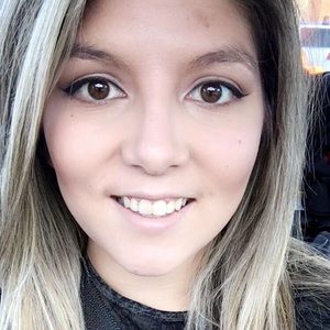 Meet your Posher, Isabella