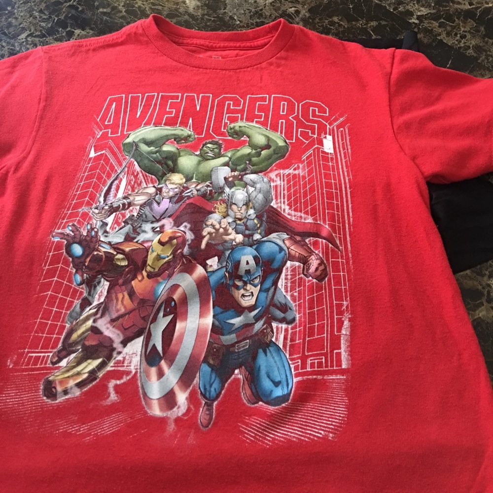 Avengers boys tee size 8