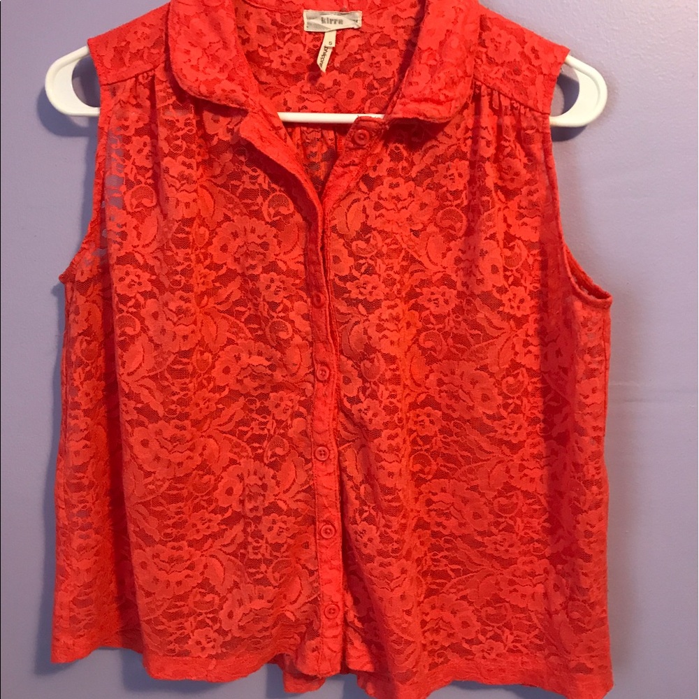 Sleeveless crochet/lace top