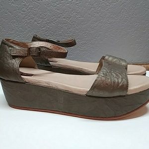 Anthropologie Gee WaWa 2" Platform Sandals 8.5