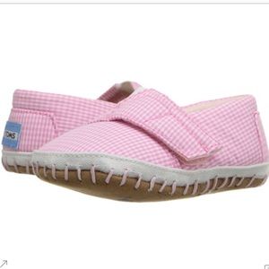Baby girl TOMS
