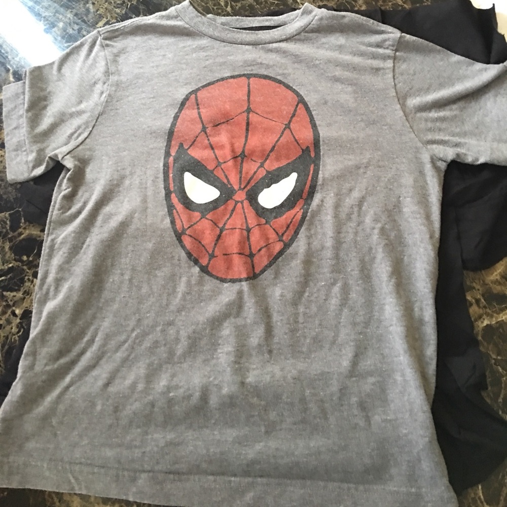 Old Navy Collectabilitees boy tee size 8
